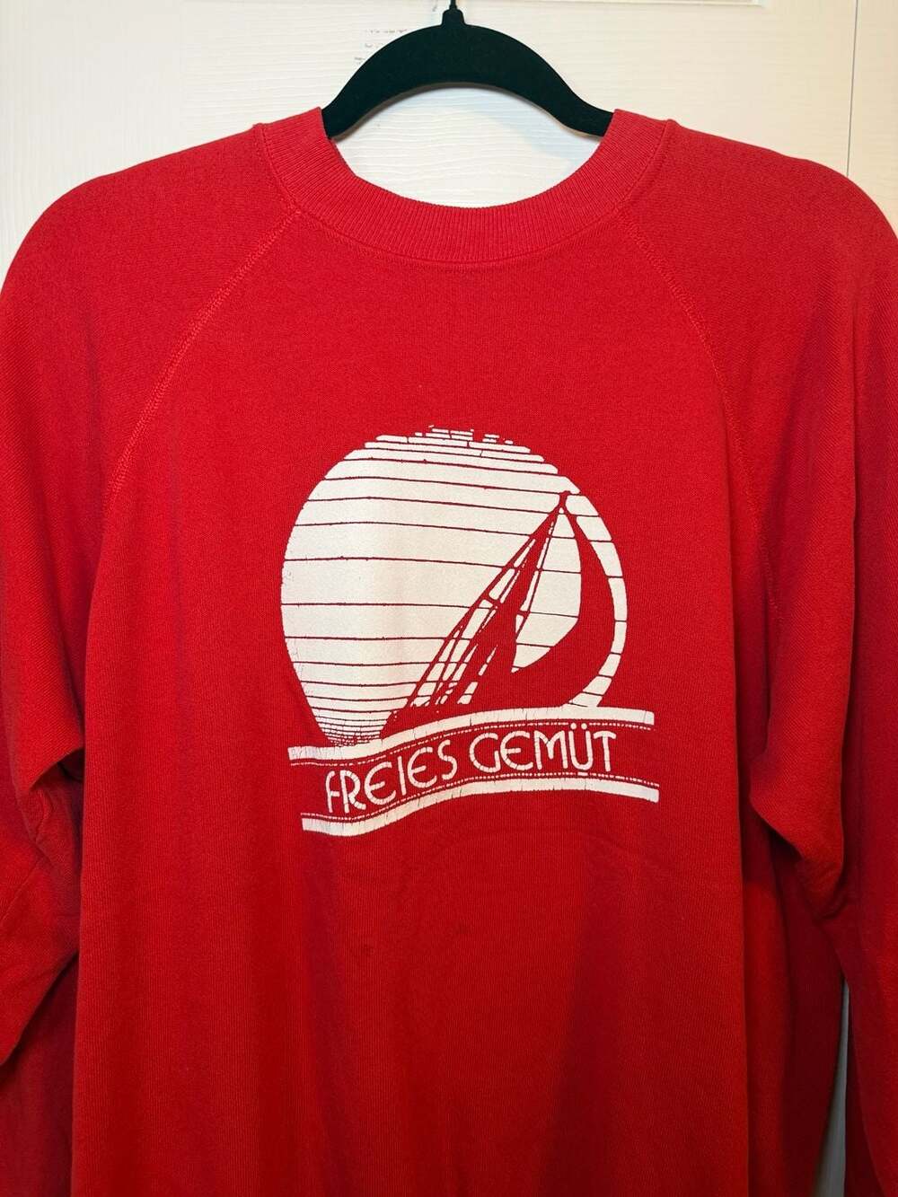 Vintage 80s Hanes Freies Gemut Sailboat Sunset Red Crewneck Sweatshirt XL